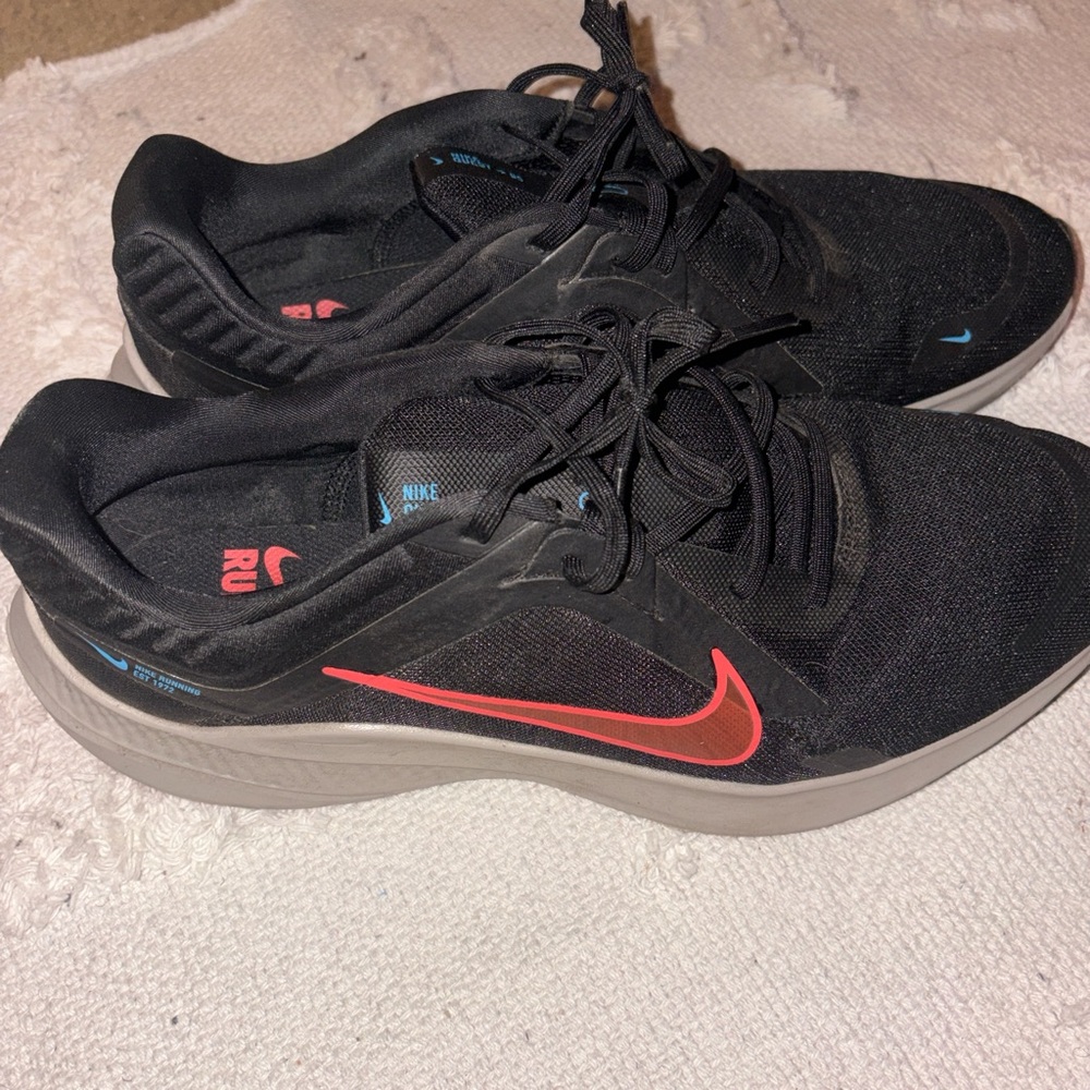 Nike Black and Red Athletic Sneakers